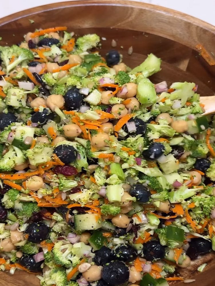 Weight Watchers Broccoli Blueberry Salad with Chickpeas