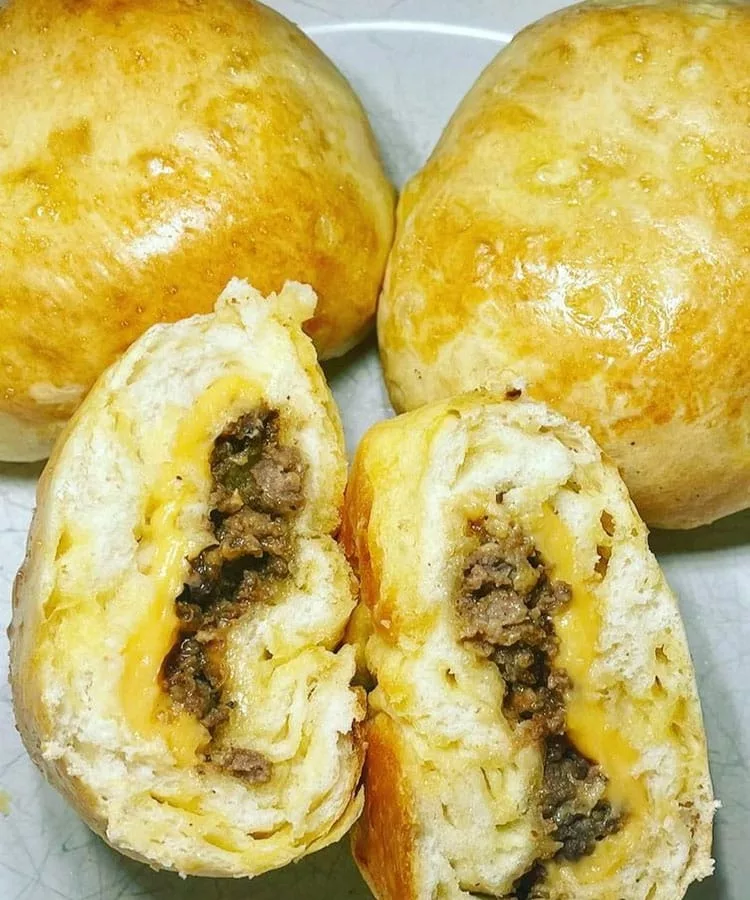 Weight Watchers 2 Ingredient Dough Cheeseburger Bombs